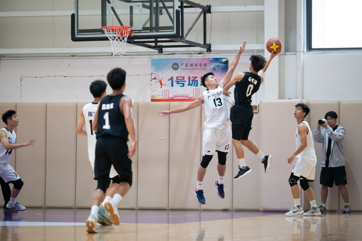 大学生球员如何在比赛中更好地运用盖帽